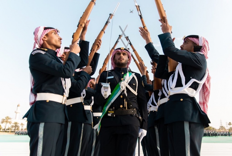  القبول في كلية الملك خالد العسكرية للجامعيين والوافدين